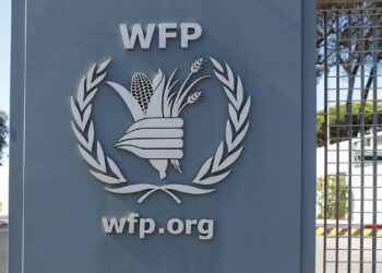 الجيش السوداني يسرق مساعدات إنسانية من برنامج الأغذية العالمي